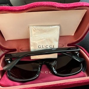 GUCCI black square sunglasses